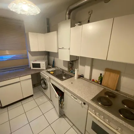 4 Monteuren , Appartement *